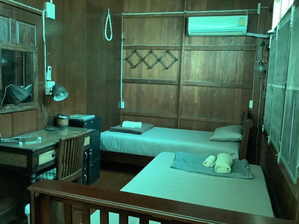 Tata Guesthouse Chiang Mai Buitenkant foto